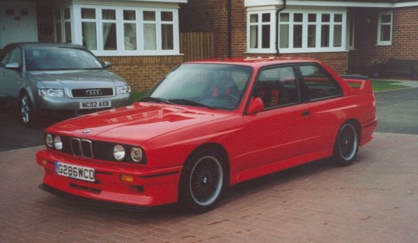 Bmw M3 E30. 1990 BMW M3 (E30) Sport