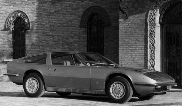 Agrandir la photo dela MASERATi Indy 4.7