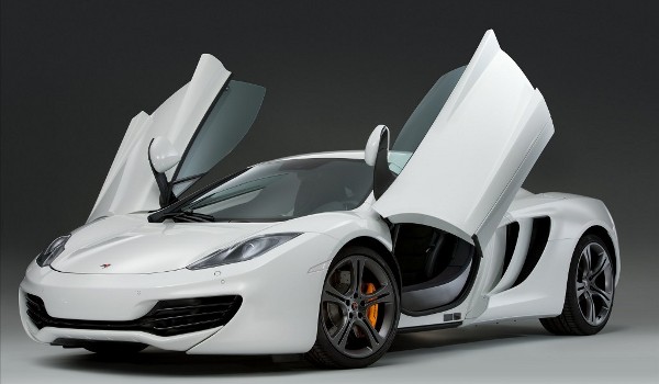 Plus de photo de la Mc LAREN MP4-12C (2013)