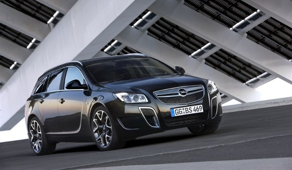 Plus de photo de l' OPEL Insignia OPC Sport Tourer