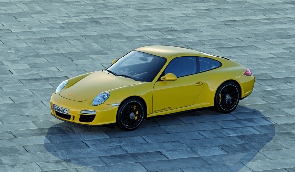 Plus de photo de la PORSCHE 911 Carrera 4 GTS